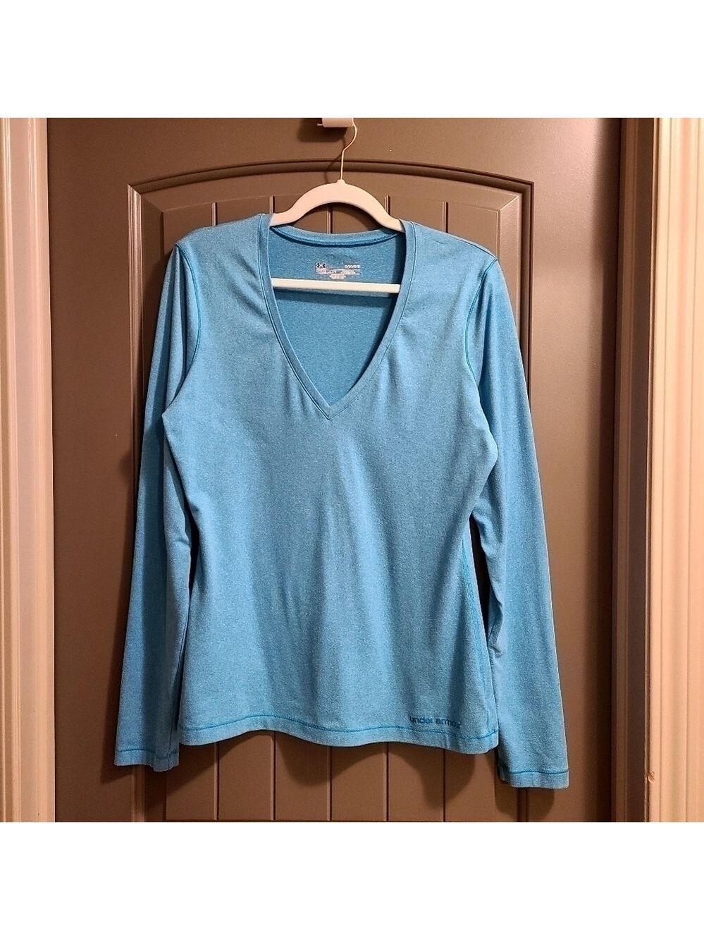 Under Armour Athletic V-neck Stretch Top Long Sleeves Breathable Sweat-Wicking